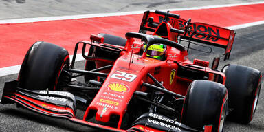 Mick Schumacher fährt erstmals Ferrari