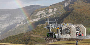 Längste Seilbahn der Welt eröffnet