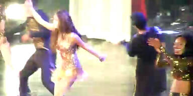 Schock: Selena Gomez stürzt von Bühne