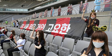 Koreanischer Klub setzt Sexpuppen ins Stadion