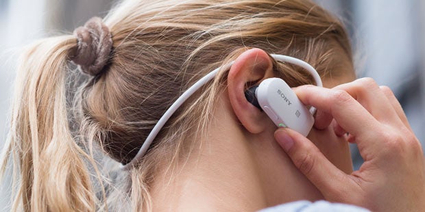 SmartWatch 3 mit Edelstahlgehäuse