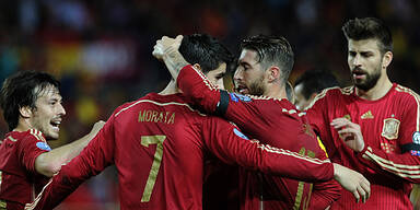Spanien müht sich zu 1:0 über Ukraine