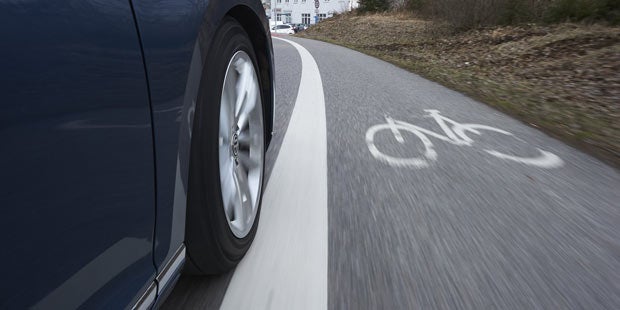 So gut sind Fahrspur-Assistenten