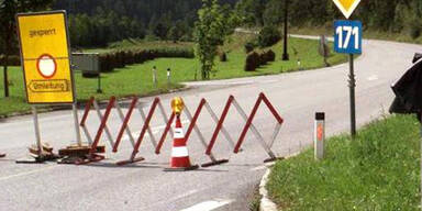 Murenabgänge: Straßensperren in Tirol