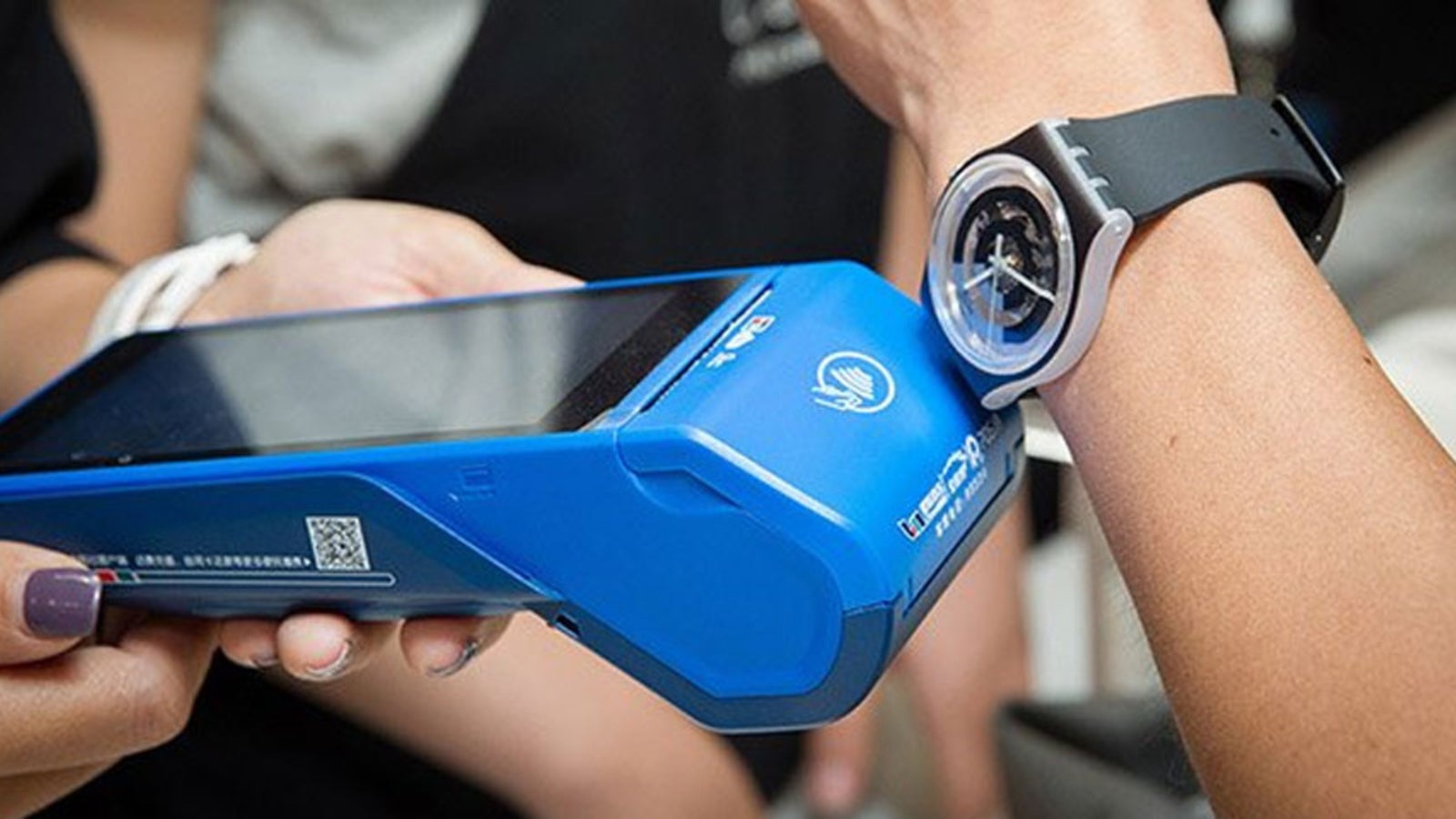 Mit SwatchUhren kann man jetzt auch bezahlen BusinessLive