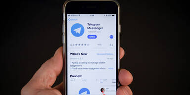 Signal, Threema und Telegram stürmen die App-Charts