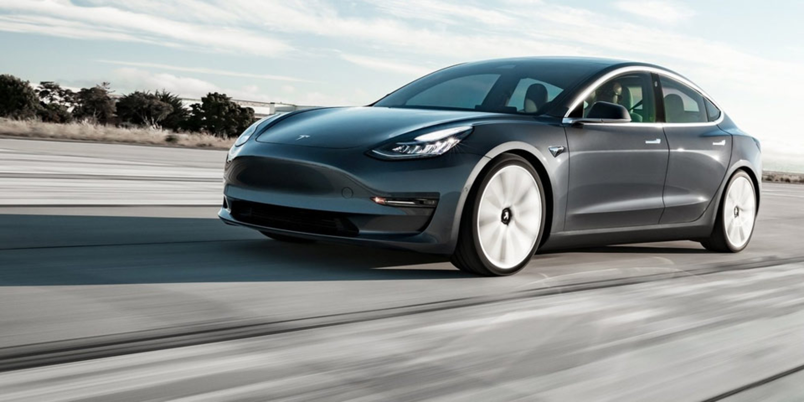 Jetzt startet das billige Tesla Model 3 - oe24.at