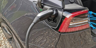E-Autos offenbar deutlich sauberer als Diesel & Benziner