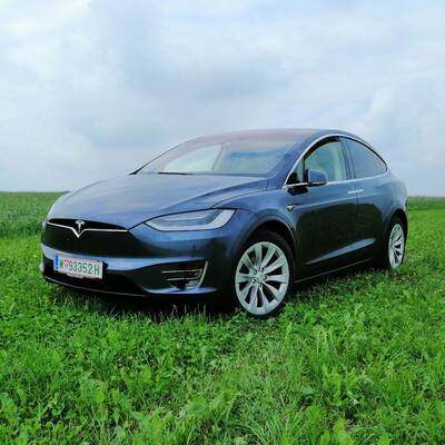 Tesla Model 3 jetzt noch sportlicher - oe24.at