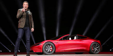 Elon Musk schläft wieder in Tesla-Fabrik