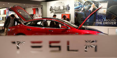 Tesla eröffnet Flagship-Store in Wien