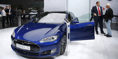 Tesla ruft 90.000 Model S zurück