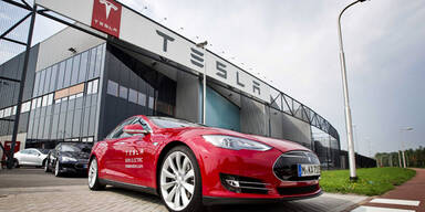Tesla bringt auch ein selbstfahrendes Auto