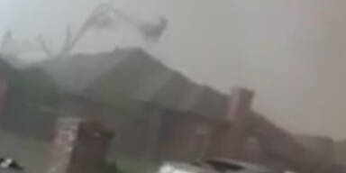 USA: Tornado aus nächster Nähe gefilmt