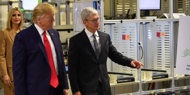 Trump eröffnet Apple-Werk, das es seit 2013 gibt