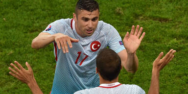 Türkei feiert 2:0-Sieg über Tschechien
