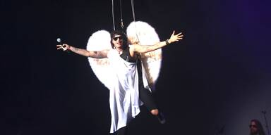 Marco Pogo als Engel