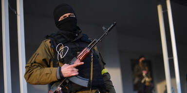 Ukraine Kiew Zivilist bewaffnet