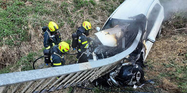 Brückengeländer bohrte sich bei Unfall in der Steiermark in Pkw