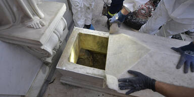 Vatikan lässt Gräber öffnen - der Inhalt sorgt für Erstaunen