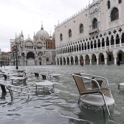 Venedig versinkt im Wasser