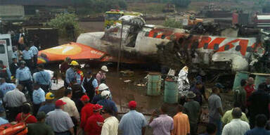 22 Menschen überleben Flugzeugabsturz