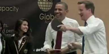 Obama spielt mit Premier Tischtennis
