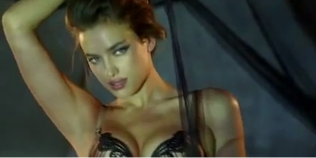 Sexy Irina Shayk posiert für „La Clover“-Lingerie