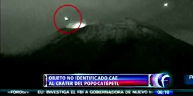 UFO kracht in Vulkan-Krater
