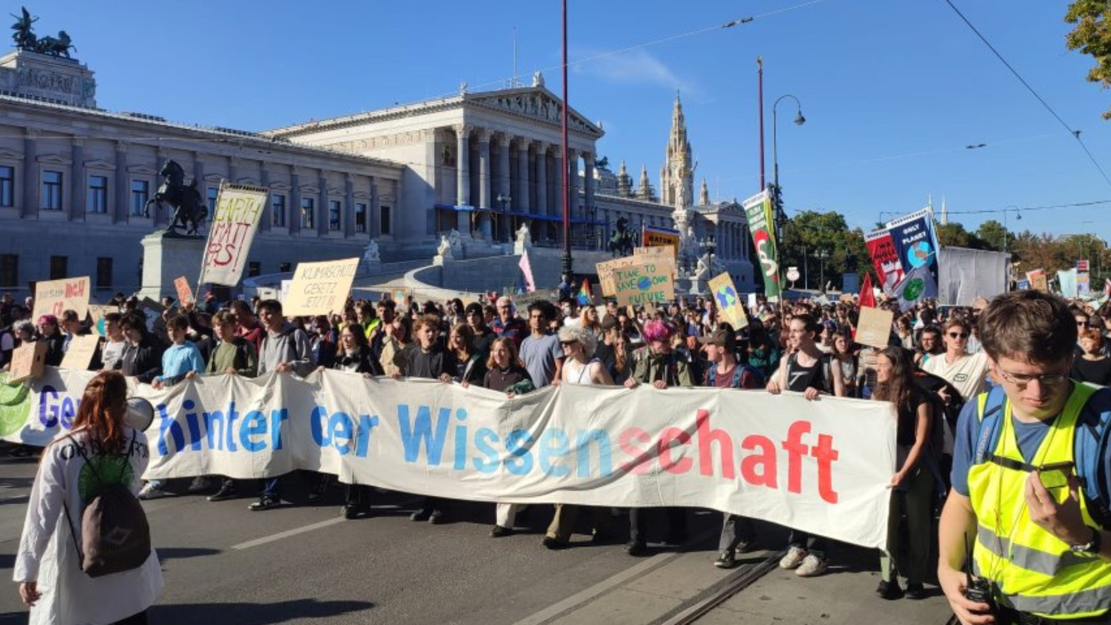 Klima Streik Sorgt Für Verkehrs Chaos In Wien Oe24at 8955