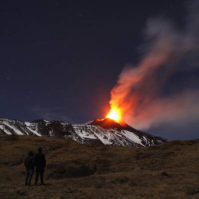 Ätna Spuckt Wieder Lava - Oe24.at