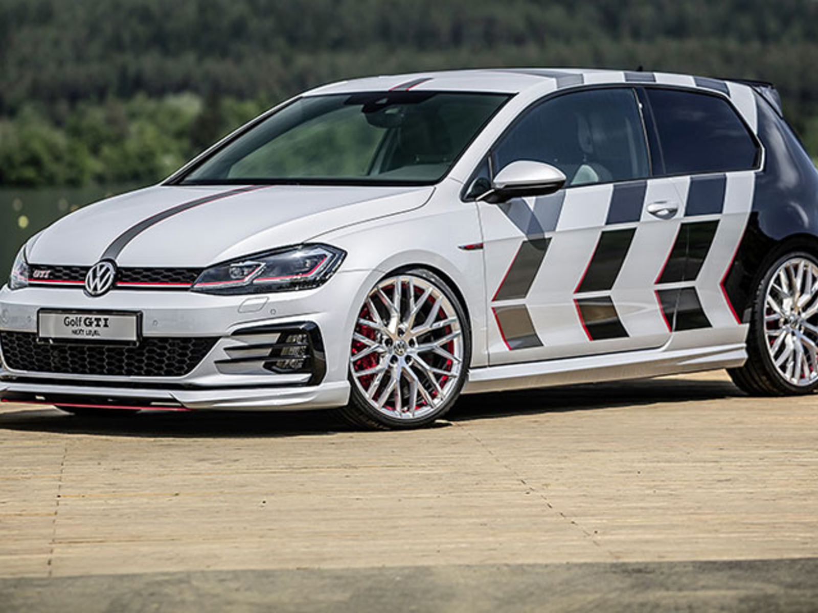 VW zeigt Golf GTI Next Level mit 411 PS - oe24.at