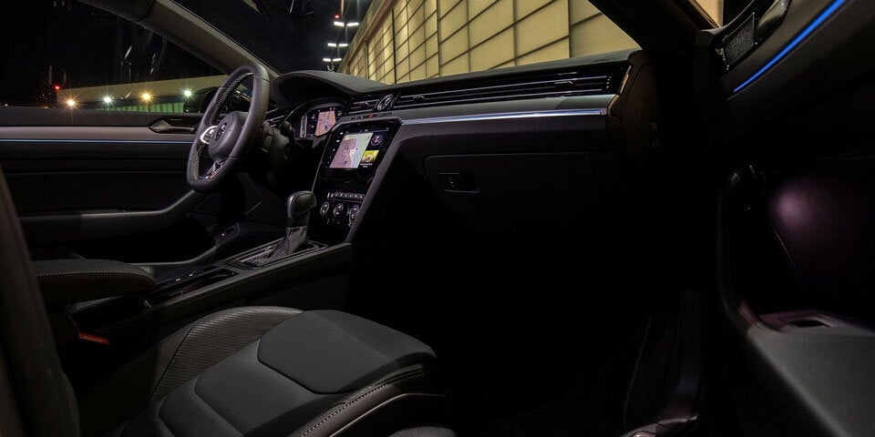 VW greift mit dem Arteon Black Style an