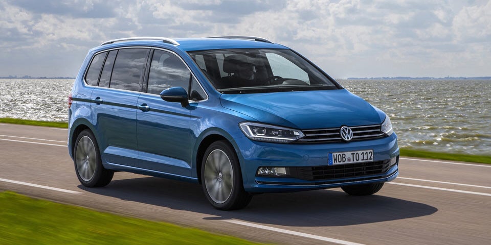VW macht Passat und Touran günstiger