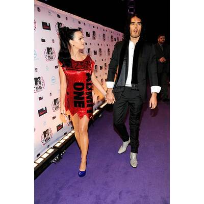 Katy Perry & Russel Brand turteln bei EMAs