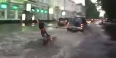 Wakeboarden auf Russlands Strassen