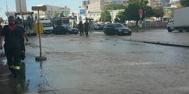 Wasserrohrbruch überflutete Brünner Straße