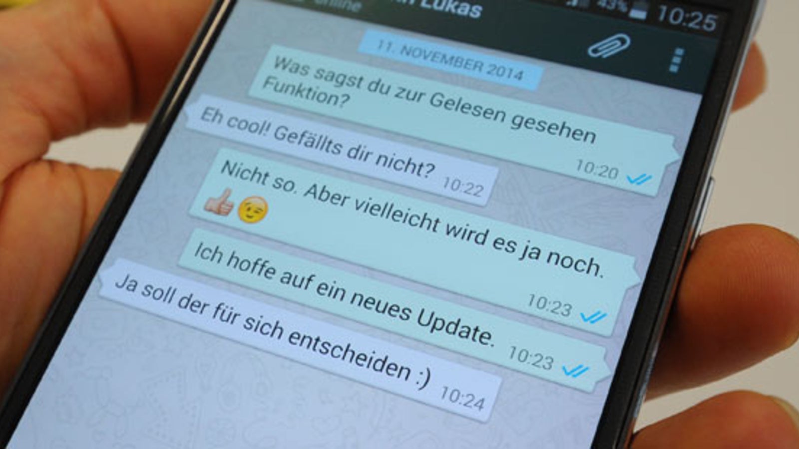 WhatsApp Am iPhone bleiben blaue Häkchen oe24.at