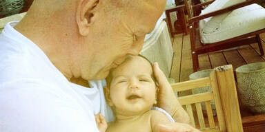 Bruce Willis mit Baby Mabel