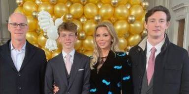 Winston mit Papa Georg Stumpf, Mama Patricia Schalko und Bruder Gianni