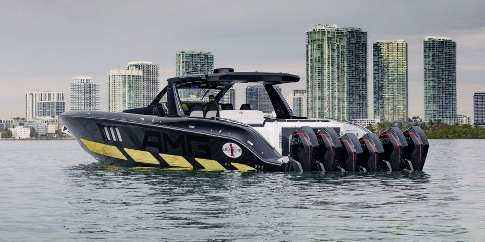 Mercedes G-Klasse mit passender Yacht