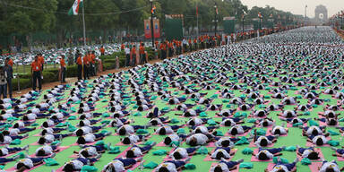 Welt-Yoga-Tag: Massen-Event in Neu Delhi