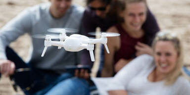 Hightech-Drohne mit 4K-Kamera bei Spar