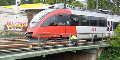Schnellbahn bei Klosterneuburg entgleist